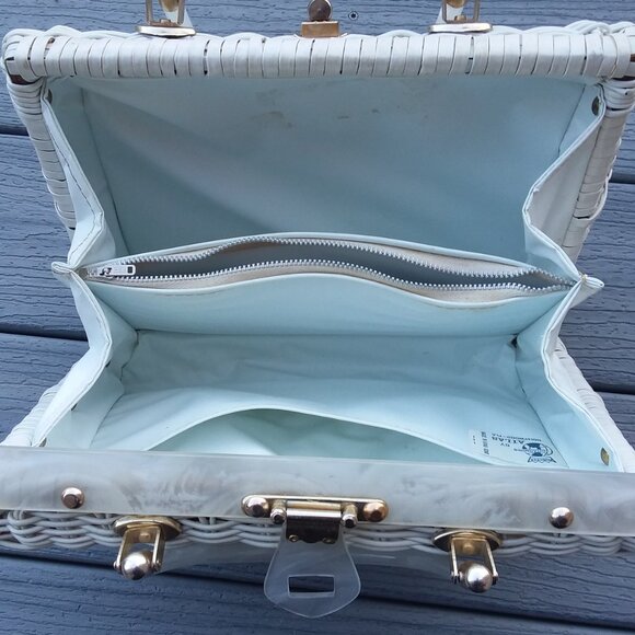 Vintage wicker handbag with lucite handles circa 1950's  made in Hong Kong - Picture 4 of 7